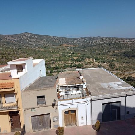 Tranquil And Spacious Townhouse In Historical And Picturesque Cervera Del Maestre ภายนอก รูปภาพ